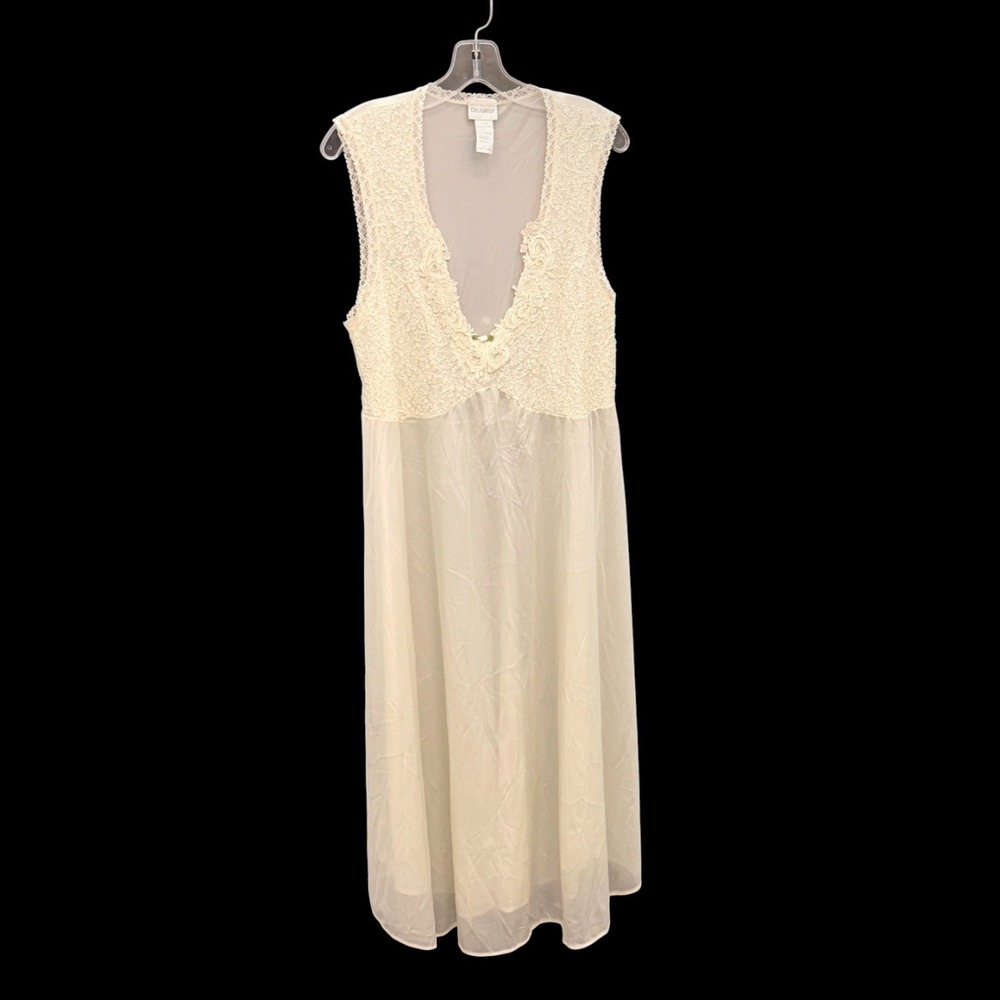 Delicates Vintage Ivory Nylon Lace Nightgown Maxi Slip Dress 1X Made USA Romance